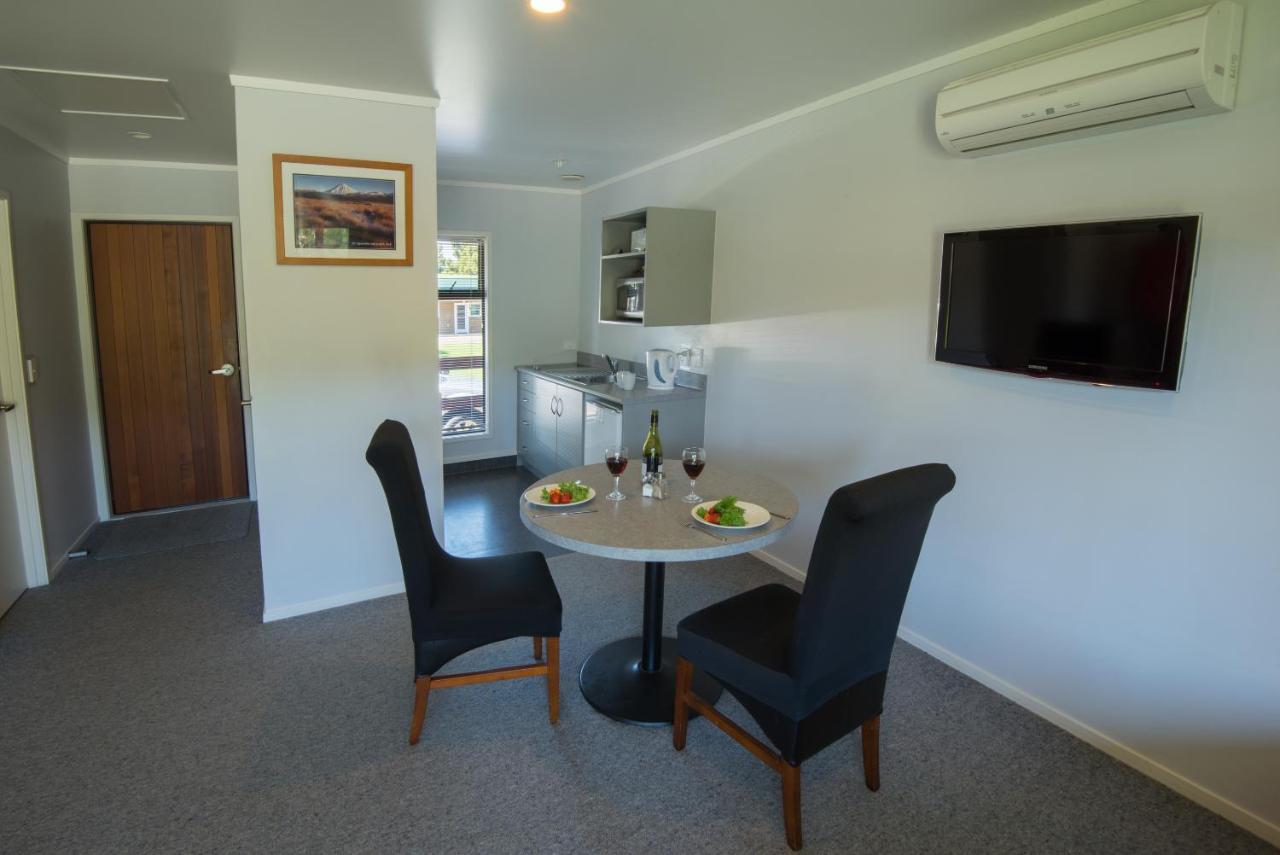 Oasis Motel & Holiday Park Turangi Exterior foto